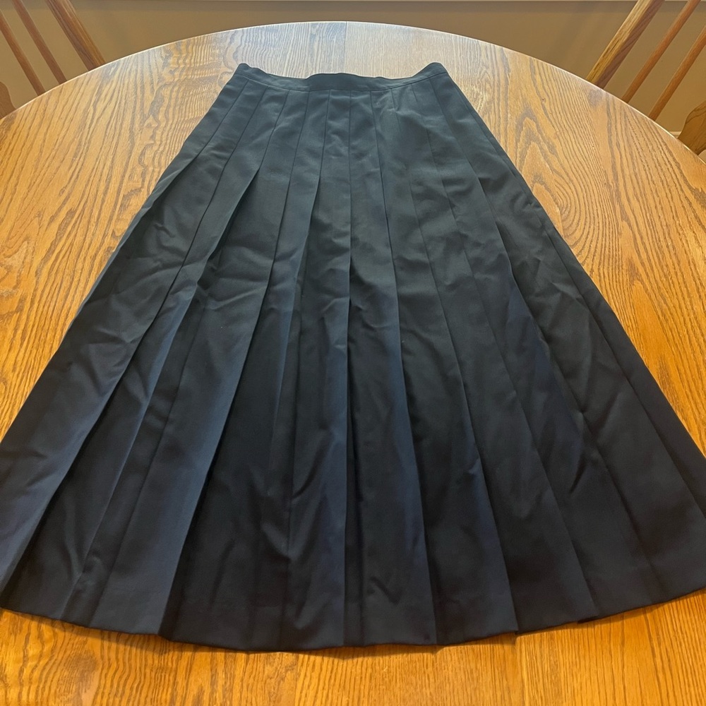 Vintage Wool Pleated Long Navy Midi Skirt Size 8 Lined •Measurements•